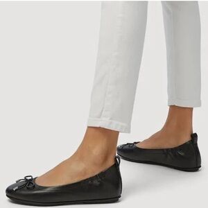 FitFlop Allegro Black Leather Orthopedic Comfort Almond Bow Ballet Flat. Size 7